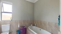 Bathroom 1 - 7 square meters of property in Melodie