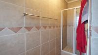 Main Bathroom - 5 square meters of property in Vorna Valley