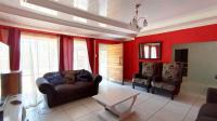 TV Room - 28 square meters of property in The Orchards