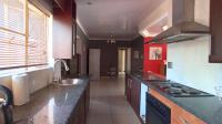 Kitchen - 18 square meters of property in The Orchards