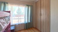 Bed Room 2 - 12 square meters of property in The Orchards