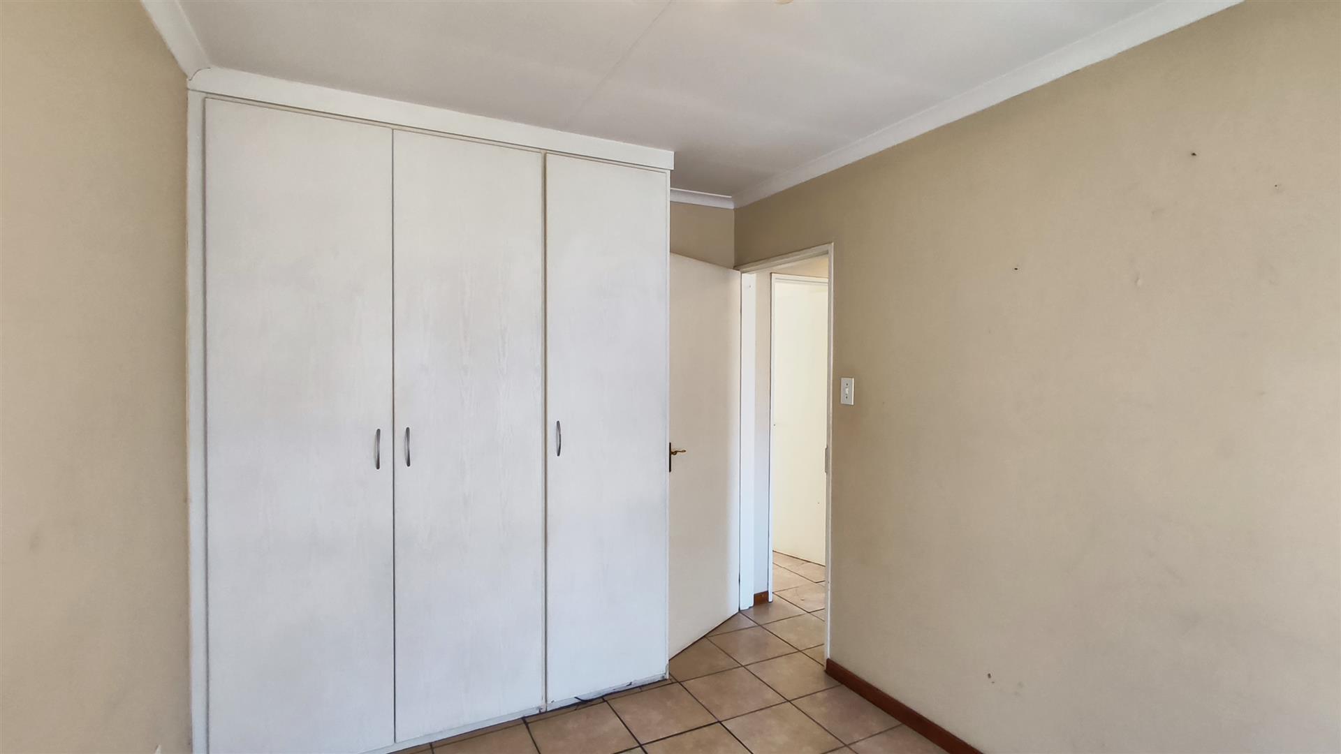 Bed Room 2 - 12 square meters of property in Van Dykpark