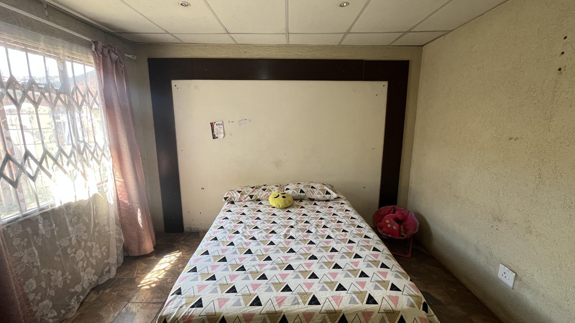 Bed Room 2 of property in Mangaung