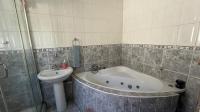 Bathroom 1 of property in Mangaung