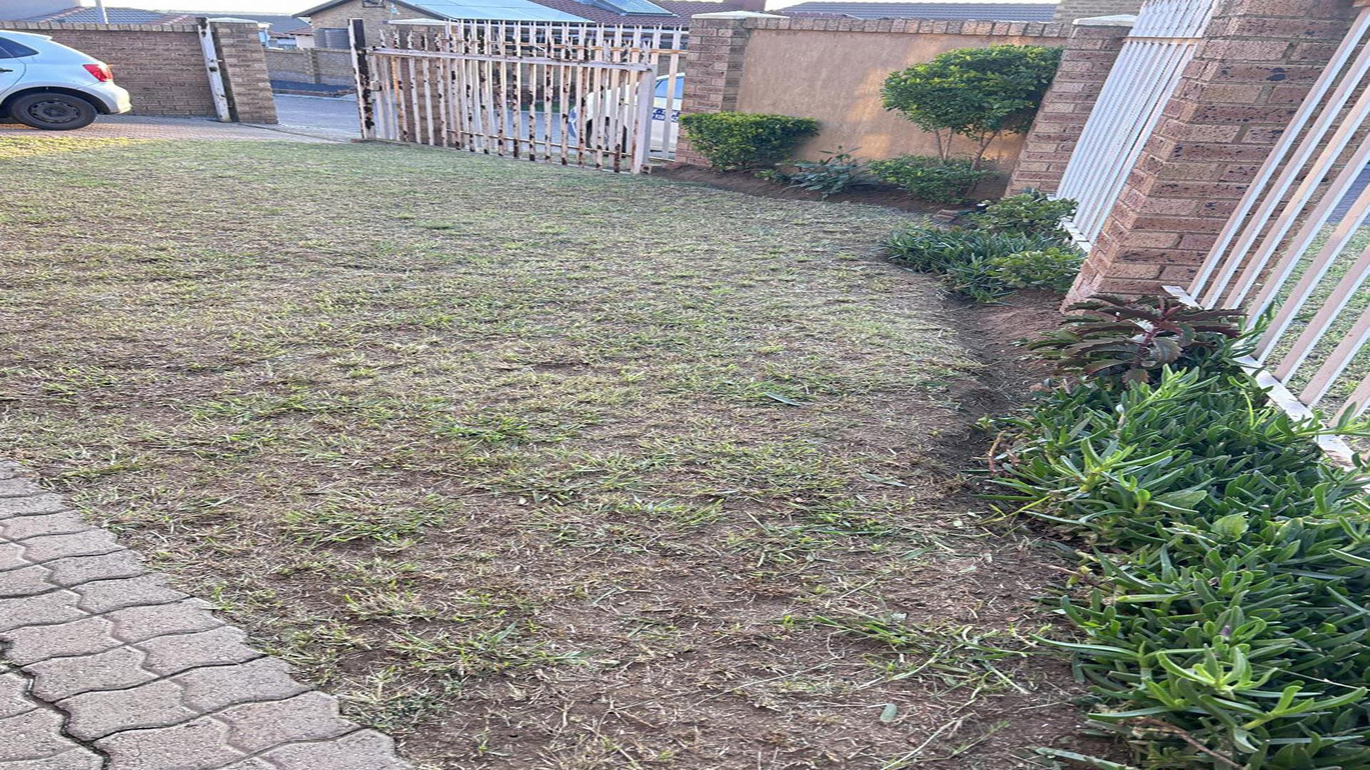 Front View of property in Emalahleni (Witbank) 