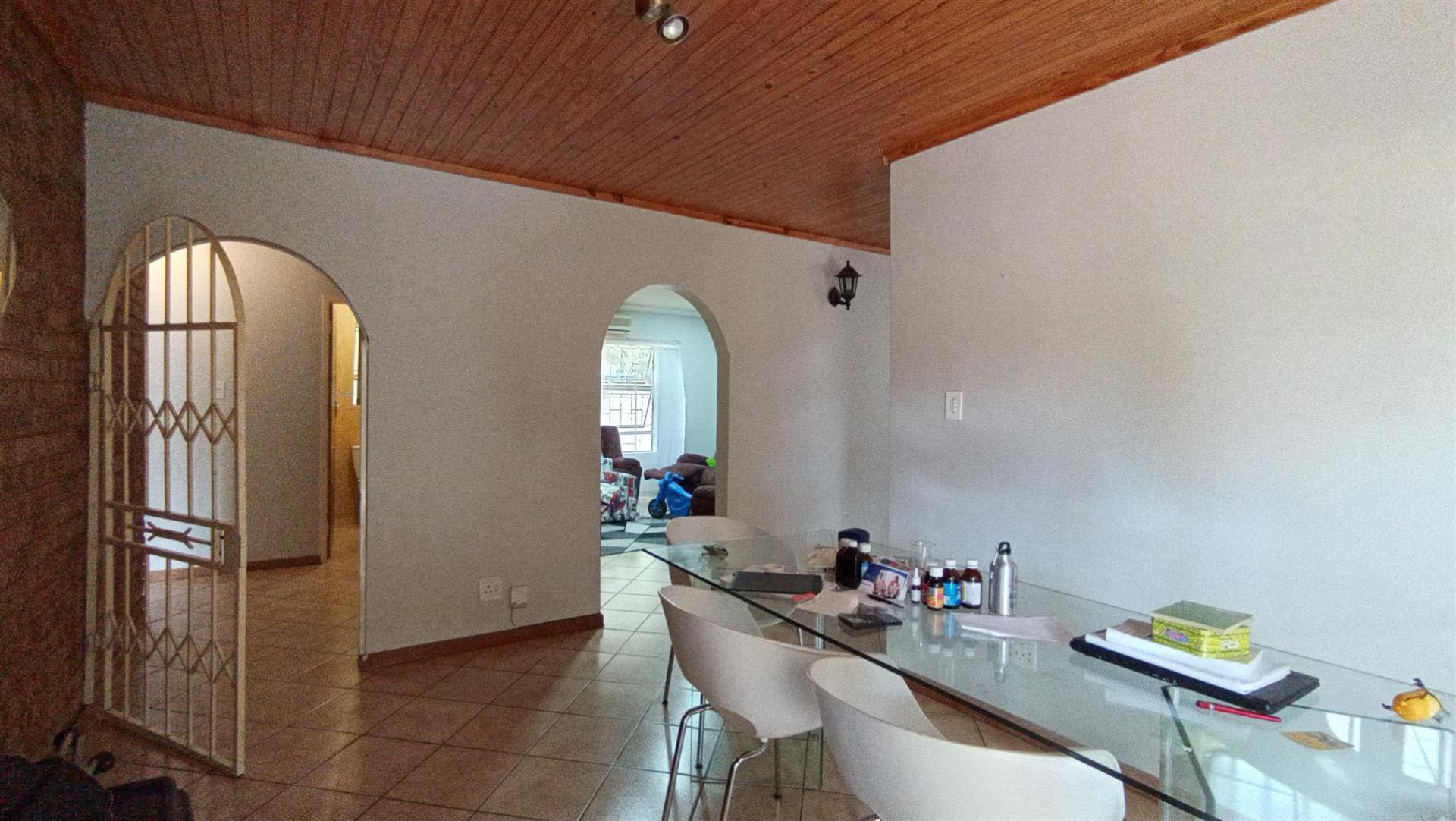 Dining Room - 15 square meters of property in Moreletapark