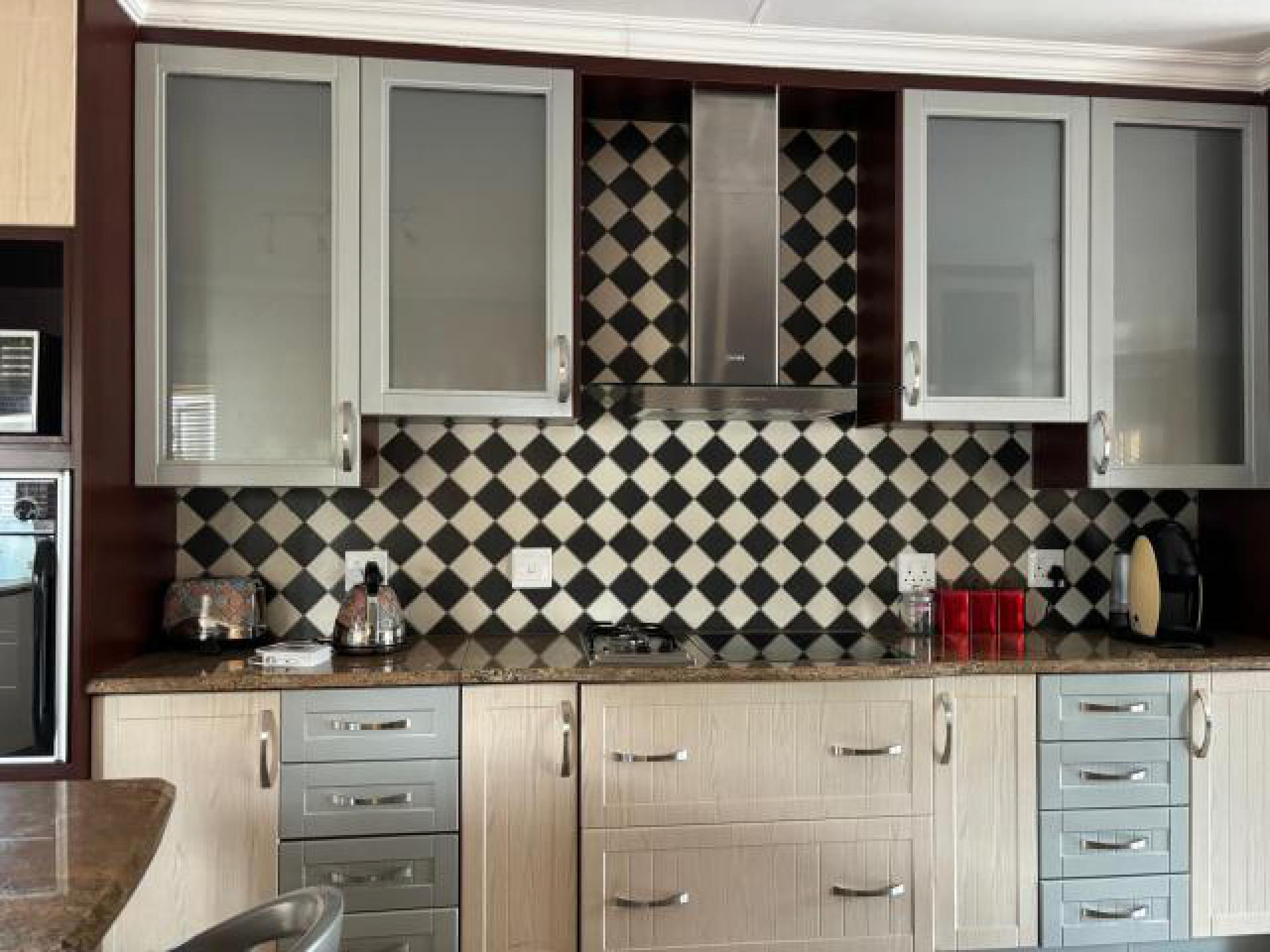 Kitchen of property in Reyno Ridge