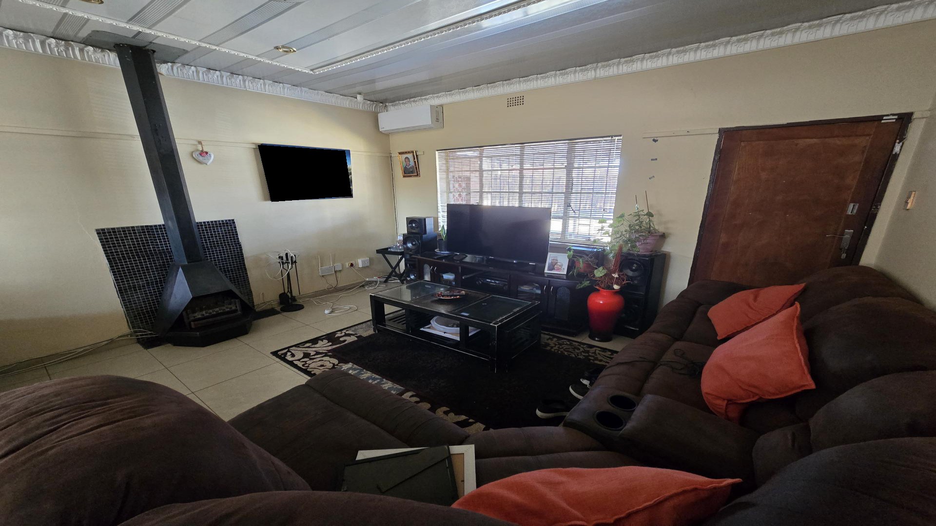 Lounges of property in Evander