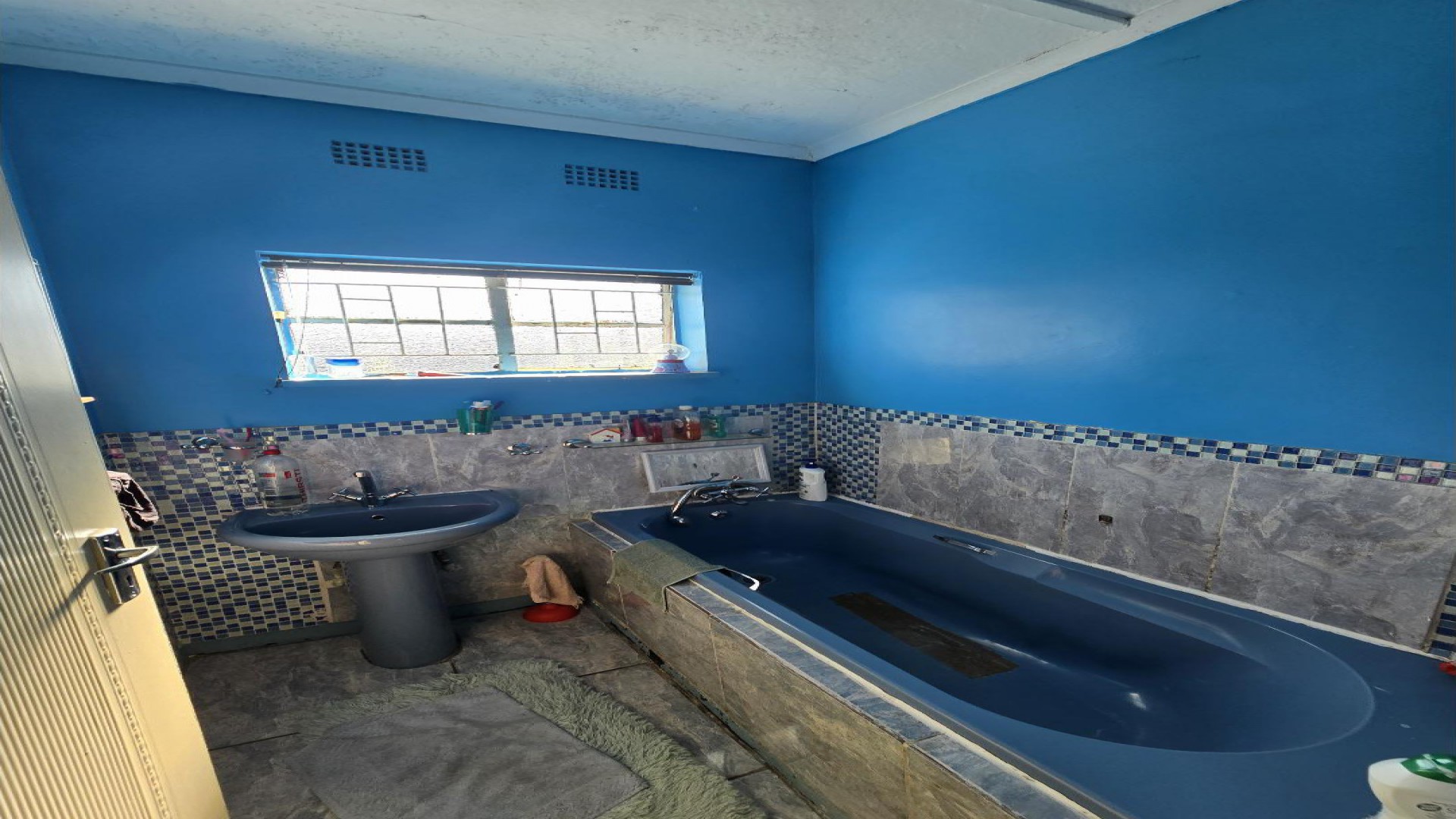 Bathroom 1 of property in Evander