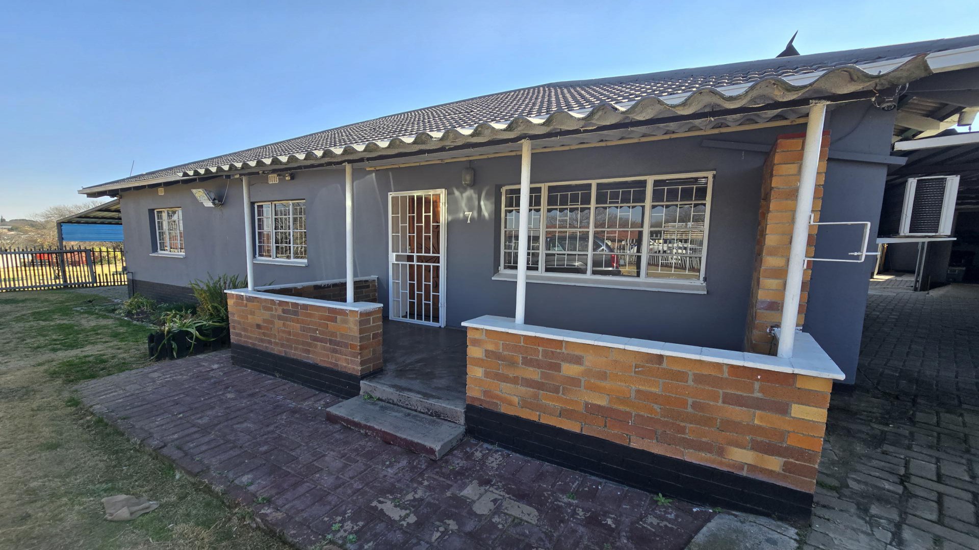 Front View of property in Evander