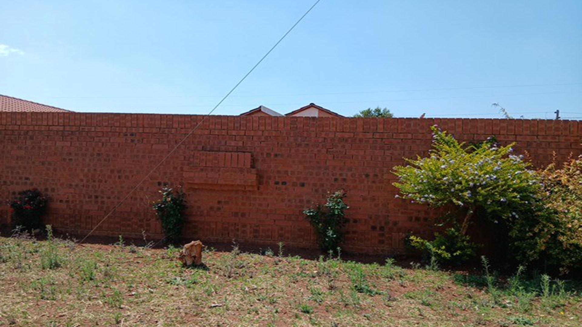 Front View of property in Protea Glen