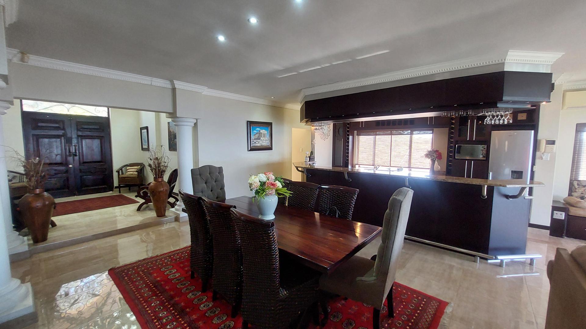 Dining Room of property in Uvongo