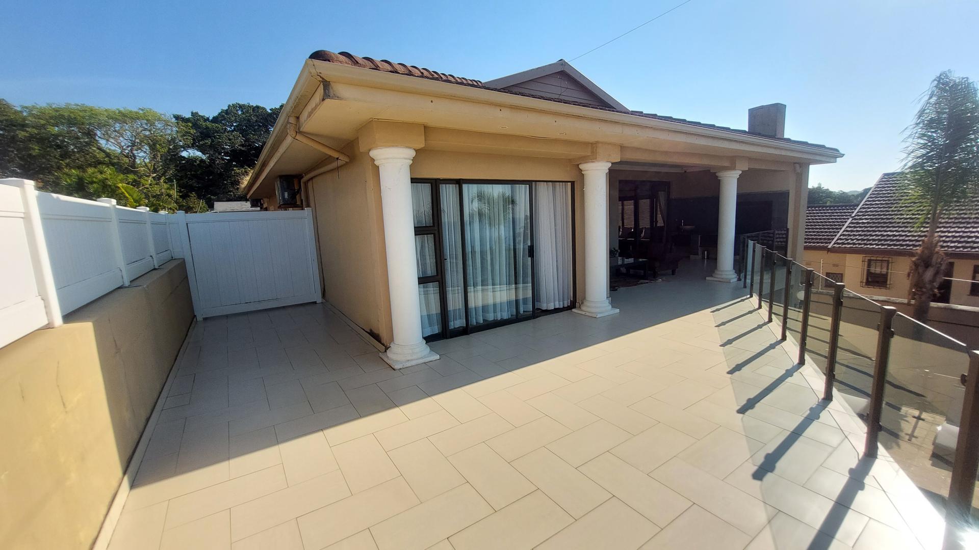 Balcony of property in Uvongo