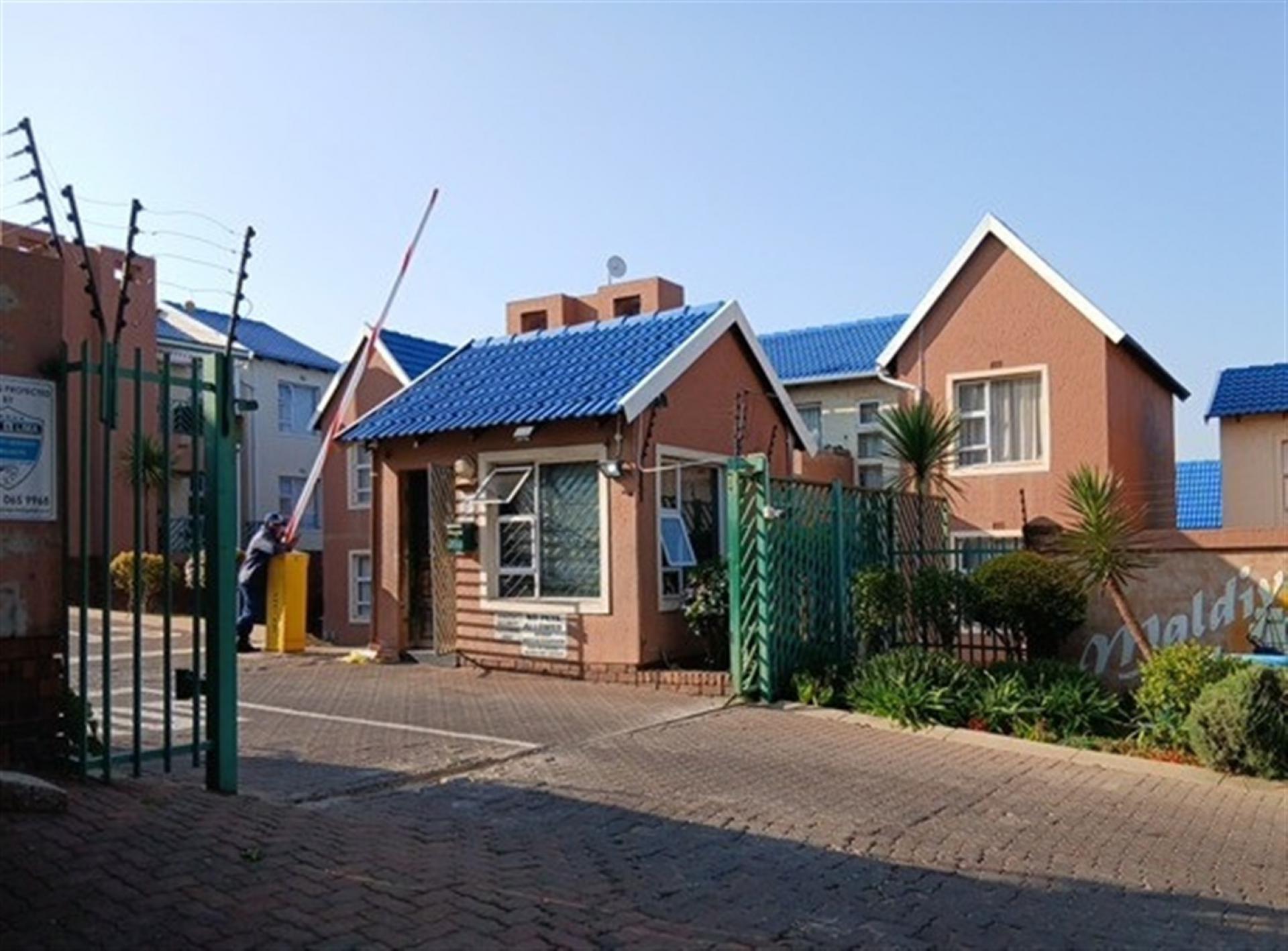 Front View of property in Winchester Hills