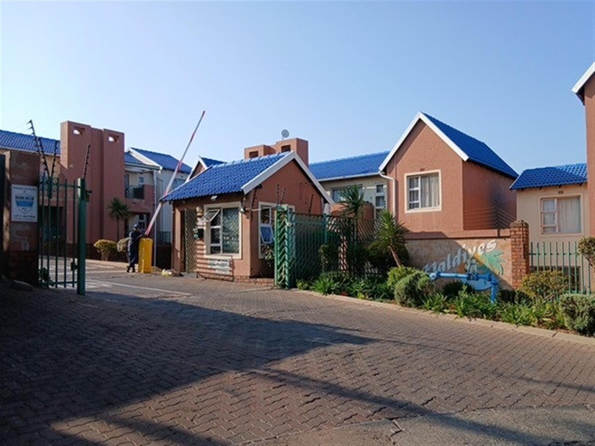 Front View of property in Winchester Hills