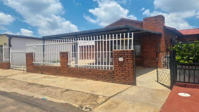 3 Bedroom House for Sale For Sale in Atteridgeville - Home Sell - MR610496