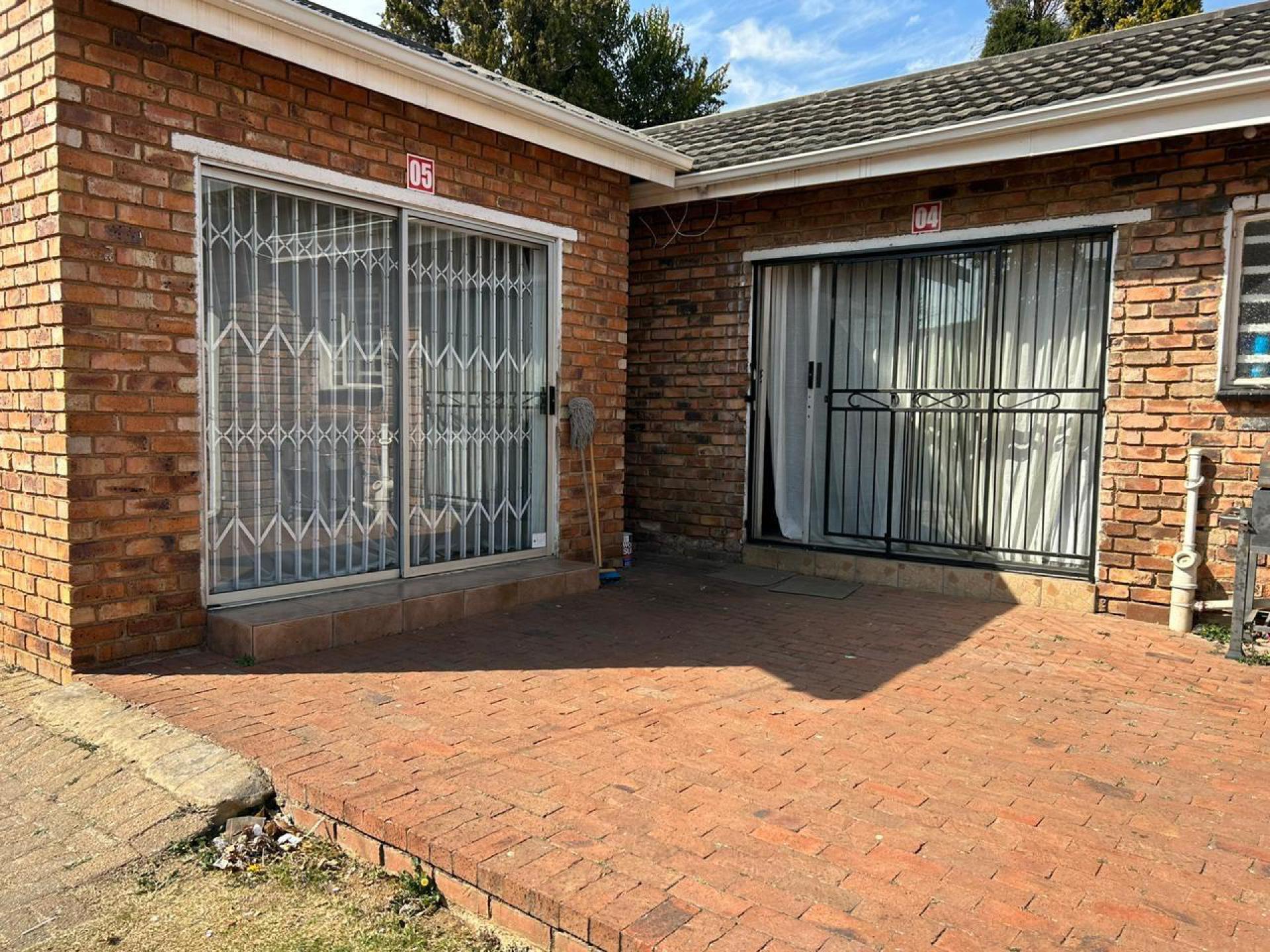 7 Bedroom House for Sale For Sale in Esther Park MR610514