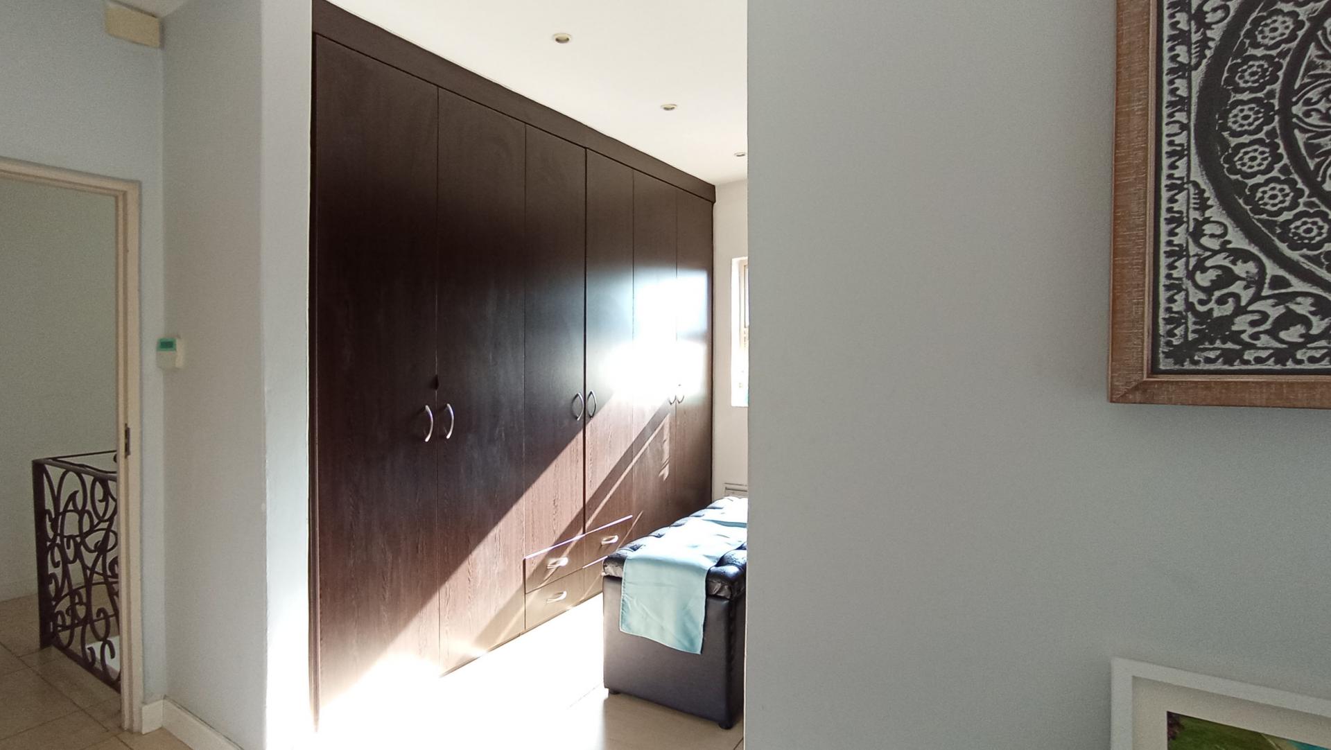 Main Bedroom - 49 square meters of property in Oaklands - JHB