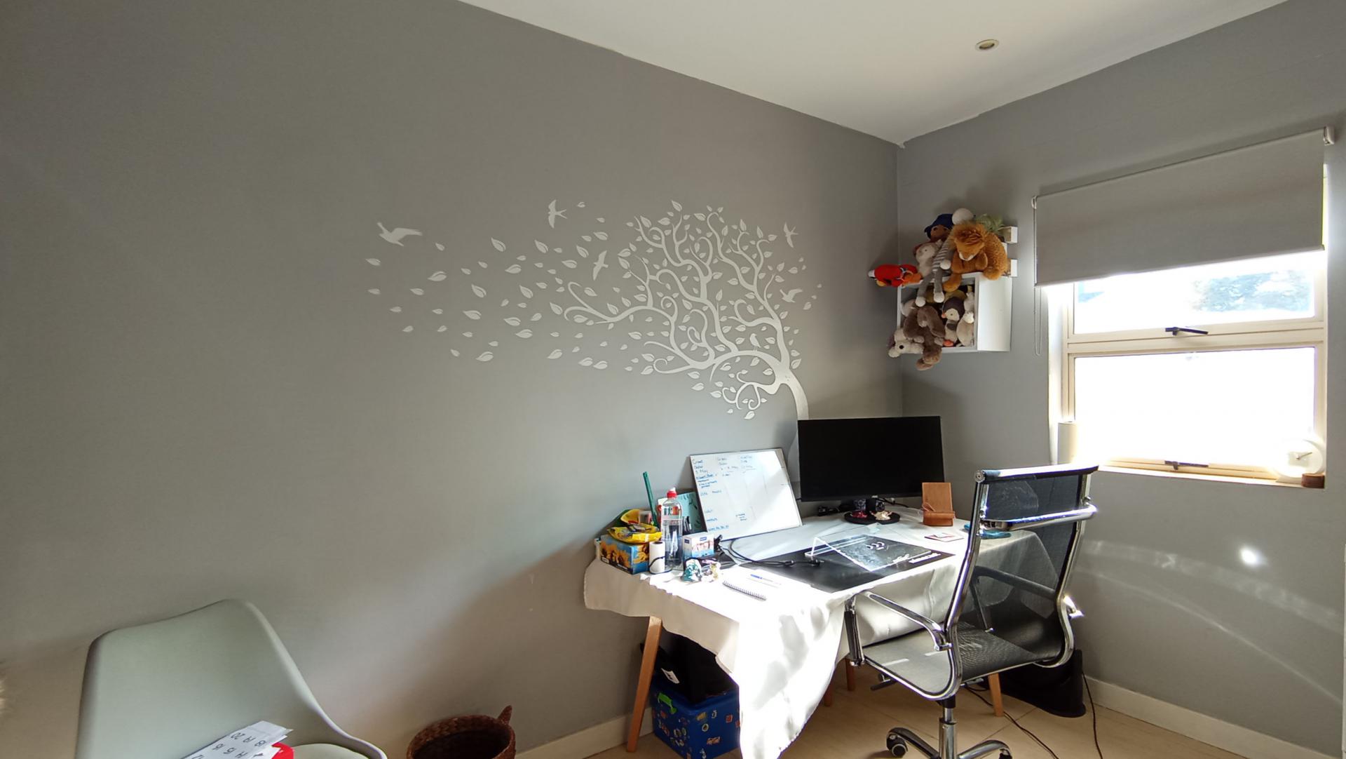 Bed Room 1 - 9 square meters of property in Oaklands - JHB