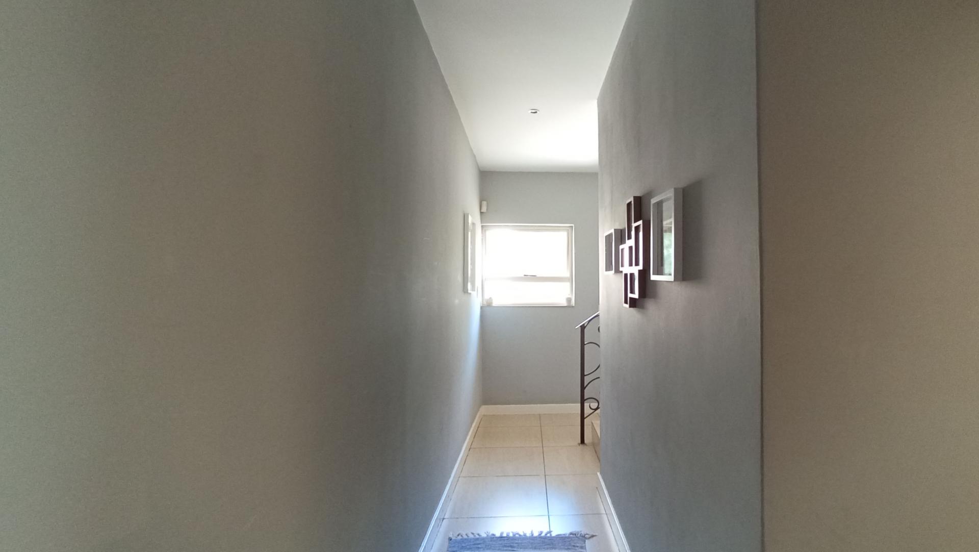 Spaces - 49 square meters of property in Oaklands - JHB