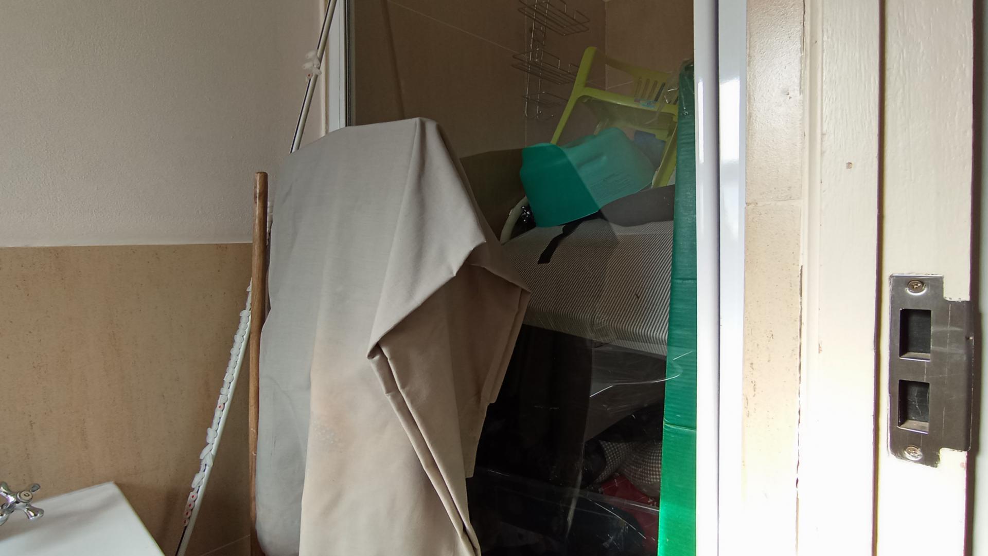 Bathroom 1 - 3 square meters of property in Oaklands - JHB