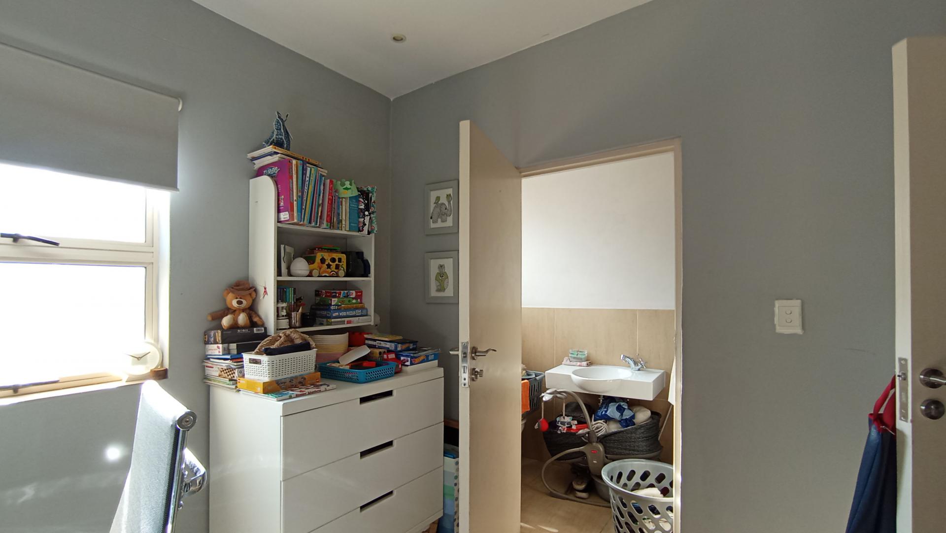 Bed Room 1 - 9 square meters of property in Oaklands - JHB