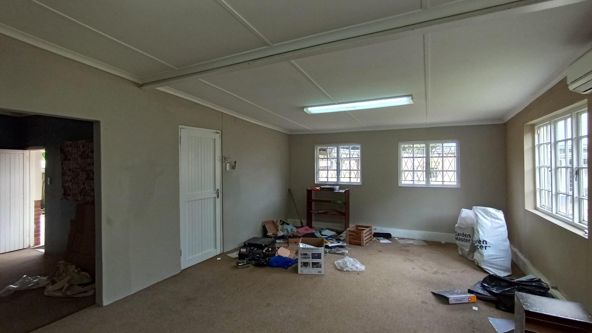 Flatlet - 133 square meters of property in Pietermaritzburg (KZN)