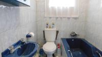 Bathroom 1 - 4 square meters of property in Crossmoor