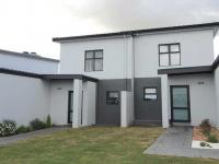 3 Bedroom 2 Bathroom Duplex for Sale for sale in Zonnendal