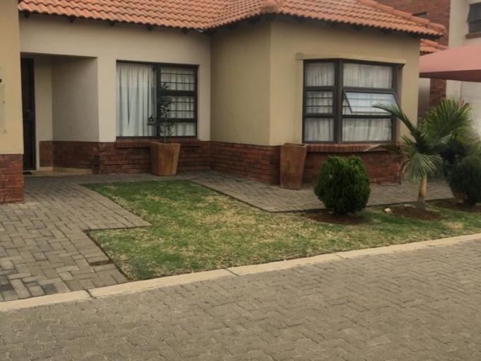 3 Bedroom Simplex for Sale For Sale in Waterval East - MR610673