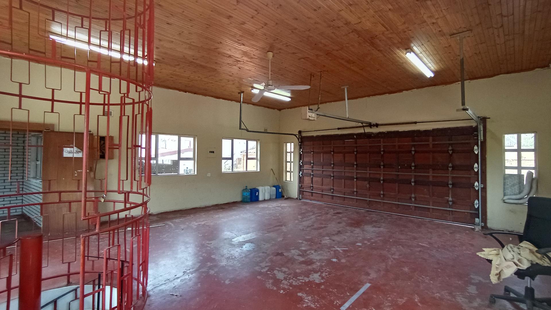 Rooms - 17 square meters of property in Silverglen