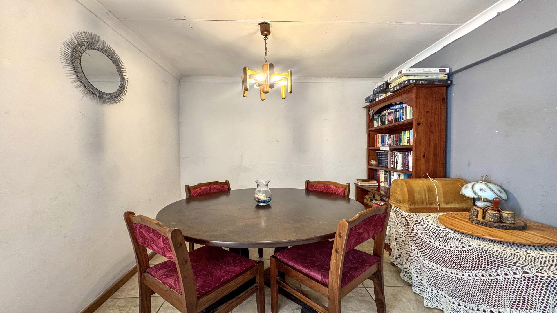 Dining Room of property in Hunters Retreat
