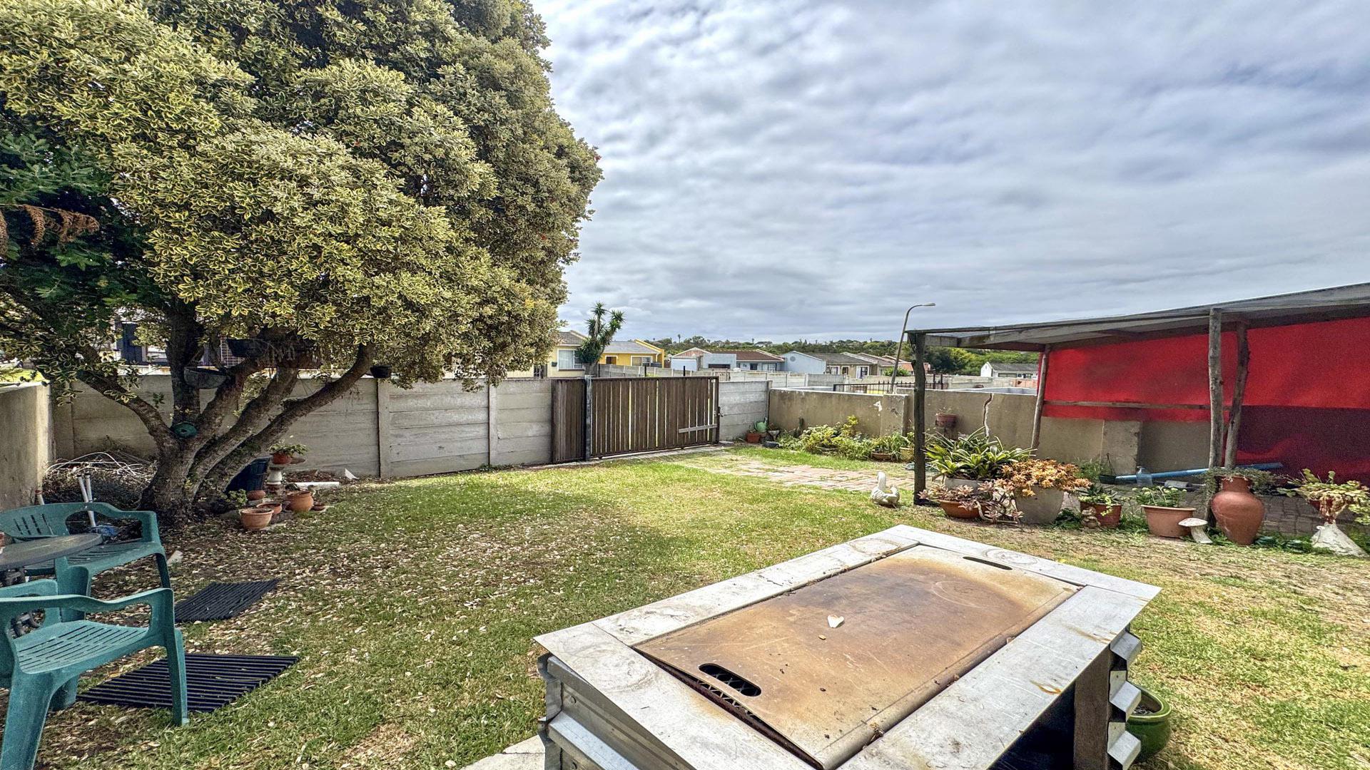 Carport  of property in Hunters Retreat