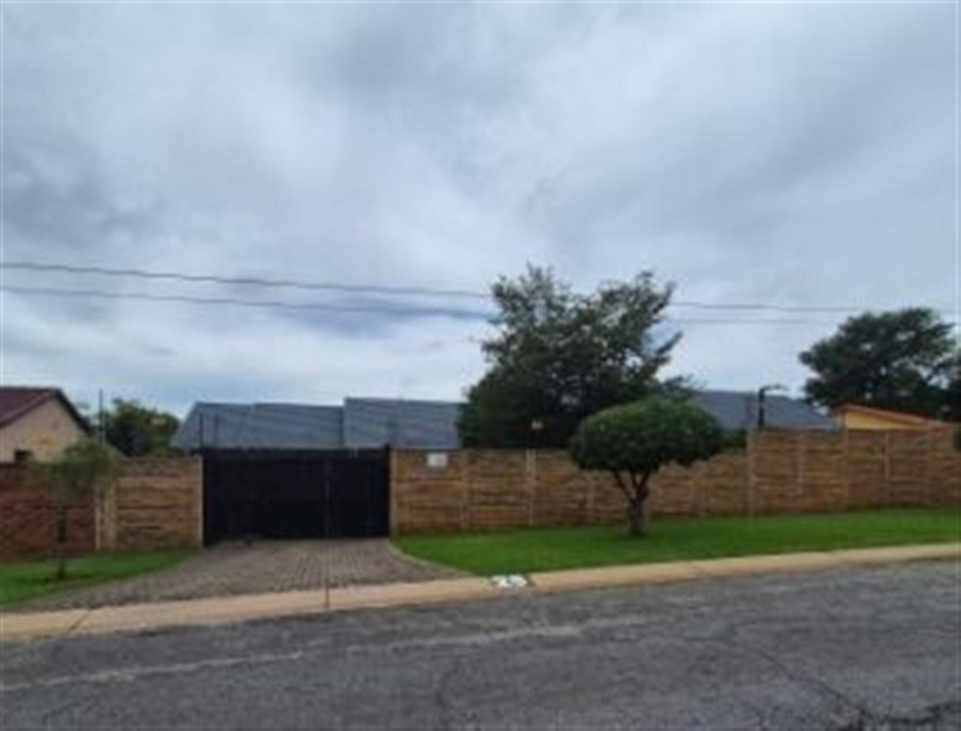 Front View of property in Horison Park
