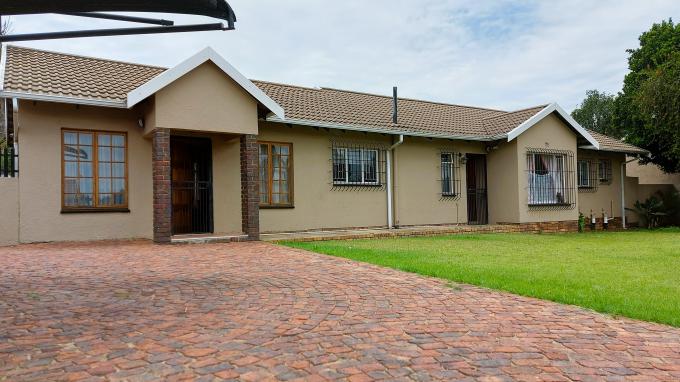 4 Bedroom House for Sale For Sale in Brakpan - MR610872