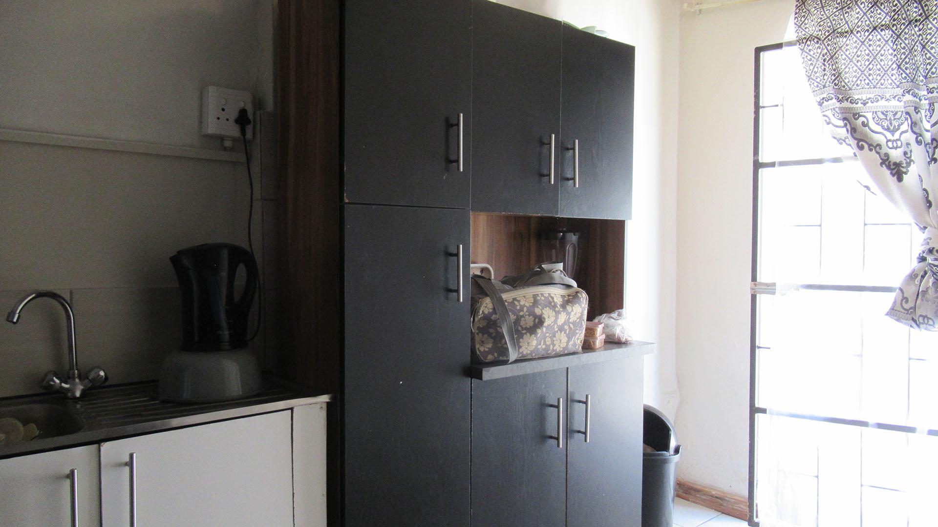 Kitchen - 15 square meters of property in Hamberg