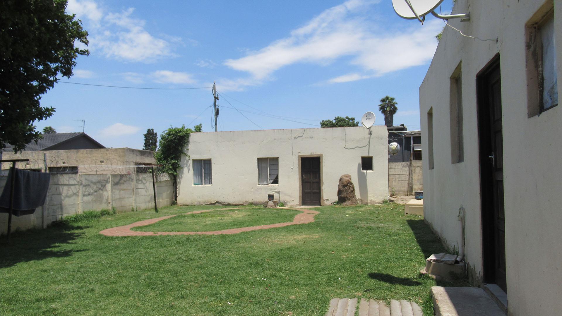 Backyard of property in Hamberg