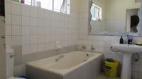 Main Bathroom - 5 square meters of property in Hamberg