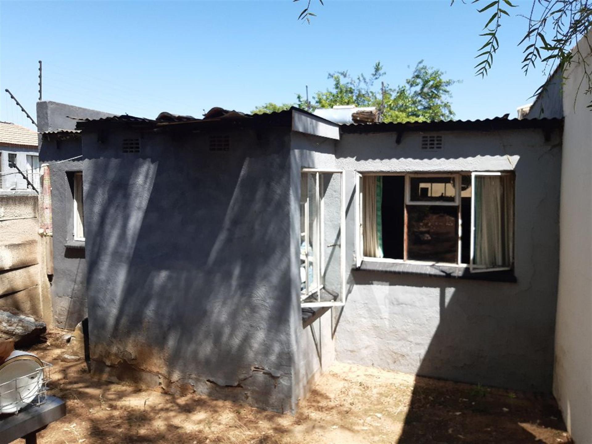 Front View of property in Wendywood