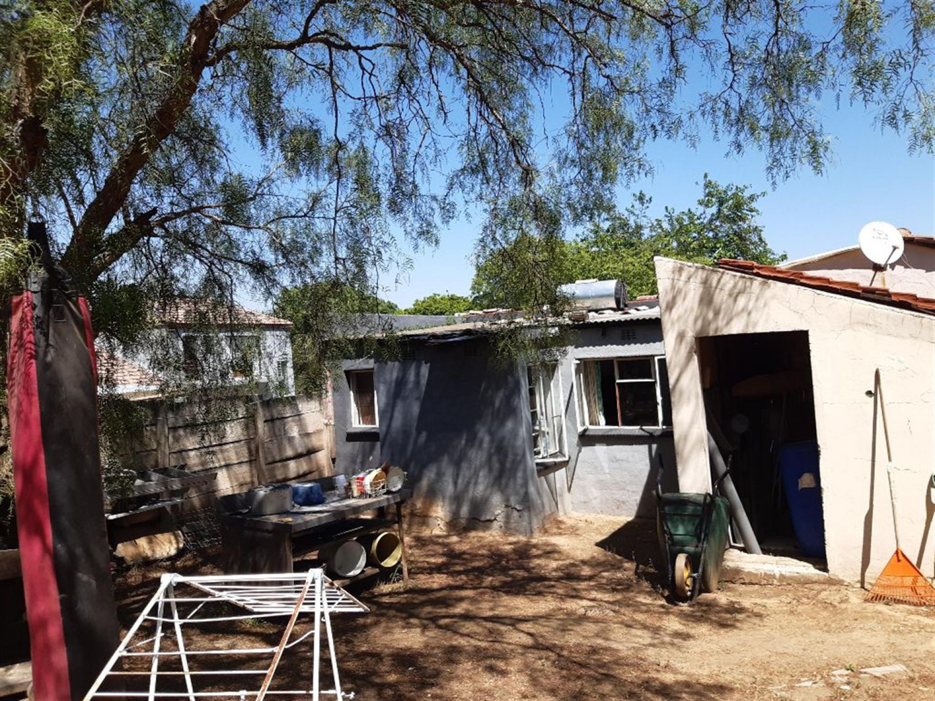 Front View of property in Wendywood