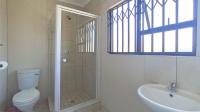 Main Bathroom - 4 square meters of property in Klerksoord