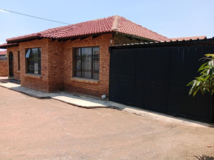 3 Bedroom House for Sale For Sale in Soshanguve - MR611114