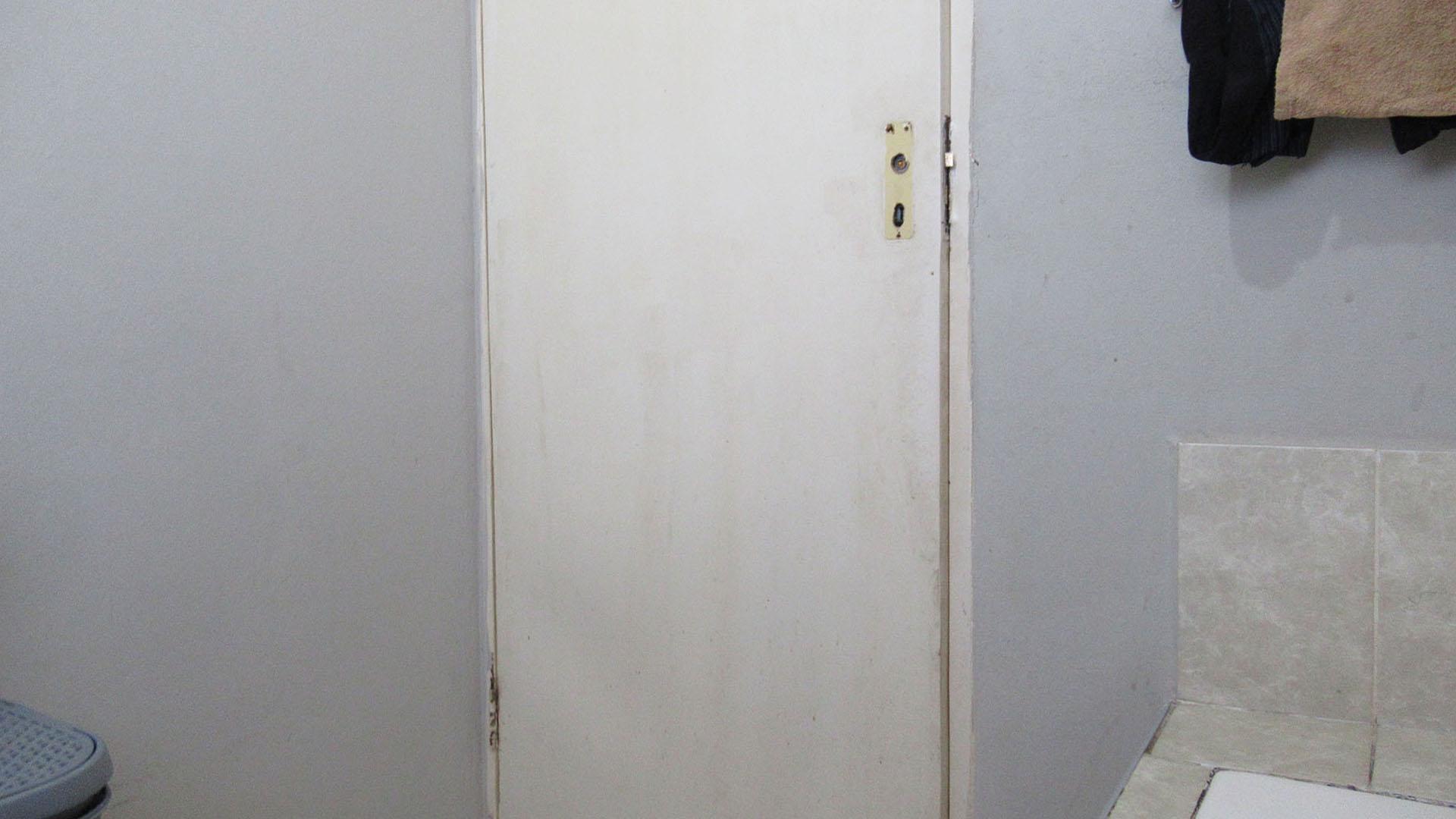 Bathroom 1 - 4 square meters of property in Bram Fischerville