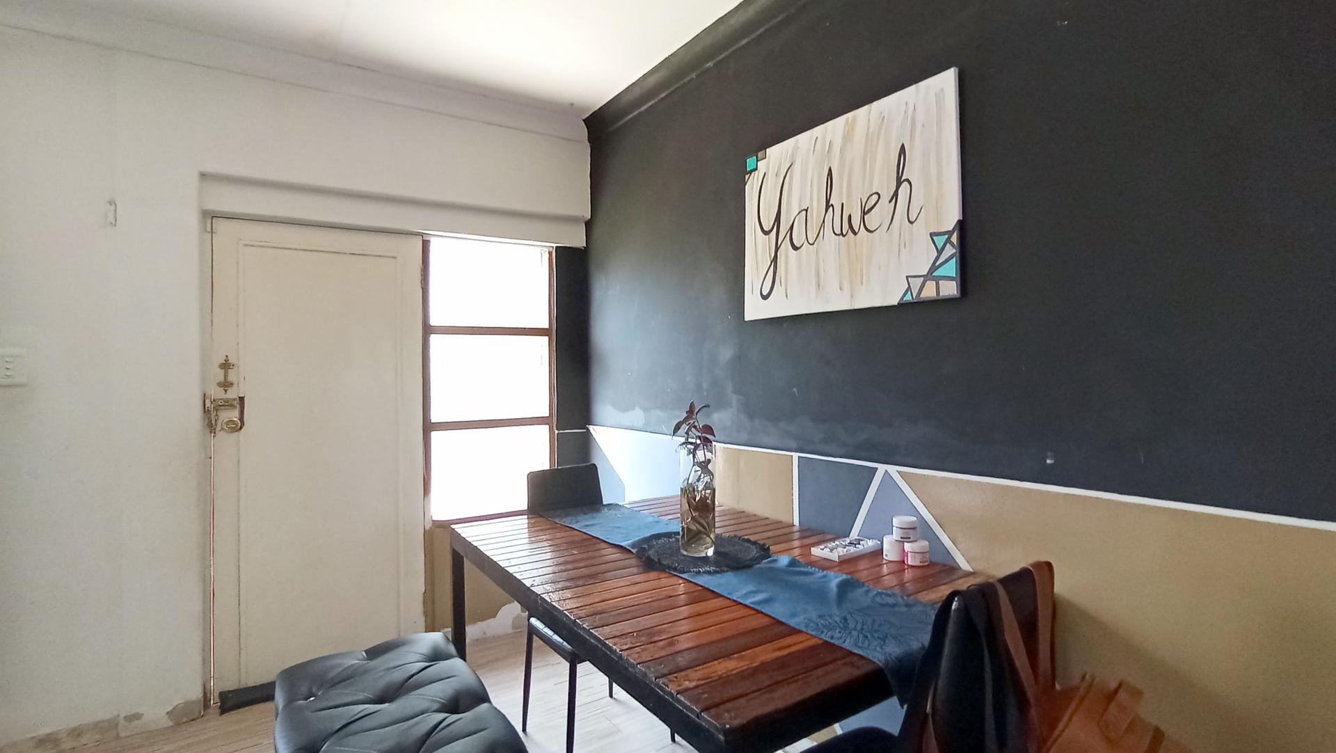 Dining Room - 10 square meters of property in Sunnyridge