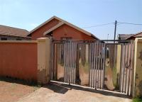 Front View of property in Protea Glen