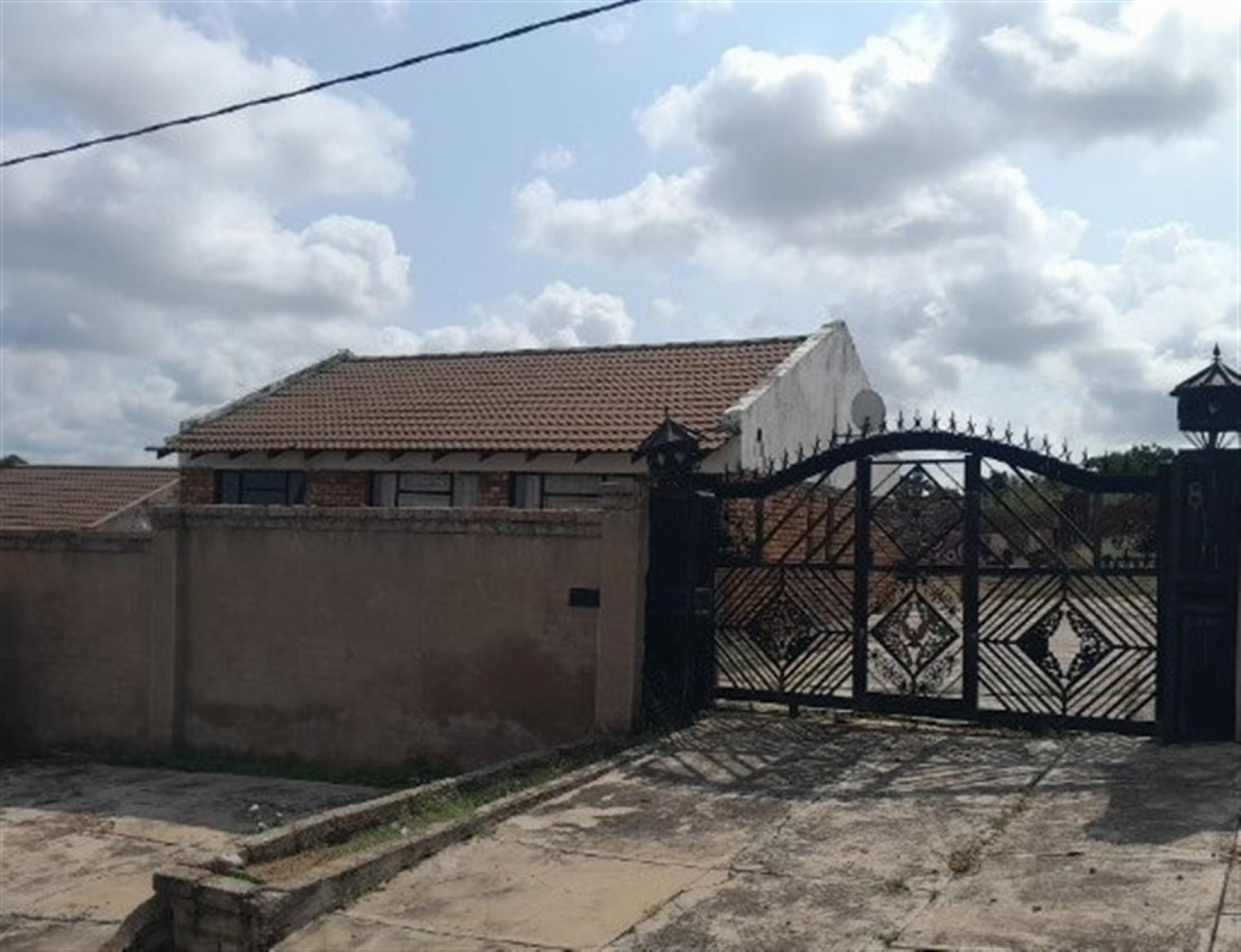 Front View of property in Soshanguve