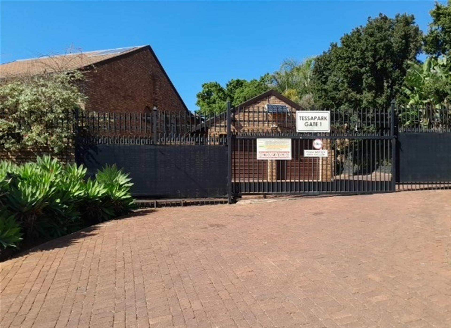 Front View of property in Moreletapark