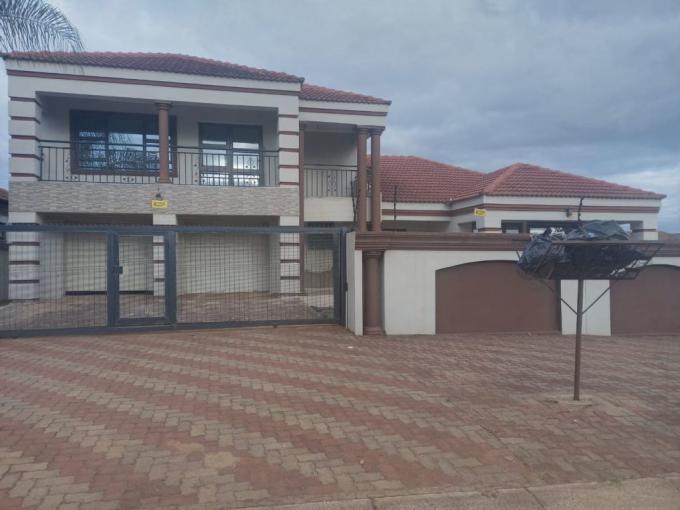 5 Bedroom House for Sale For Sale in Makhado (Louis Trichard) - MR611382