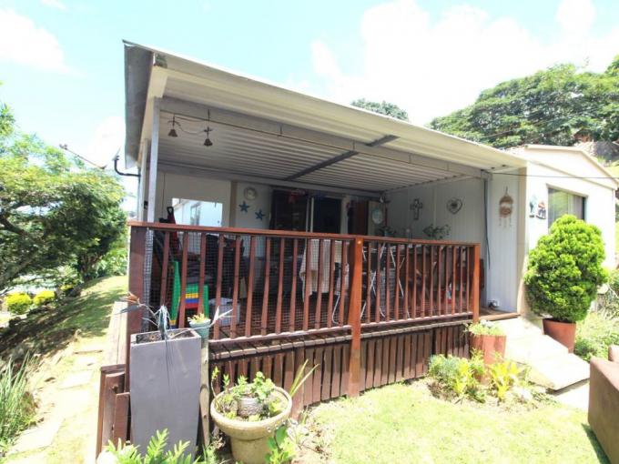 2 Bedroom Simplex for Sale For Sale in Queensburgh - MR611388