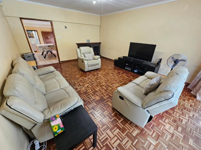 4 Bedroom House for Sale For Sale in Parkmore MR611451 M